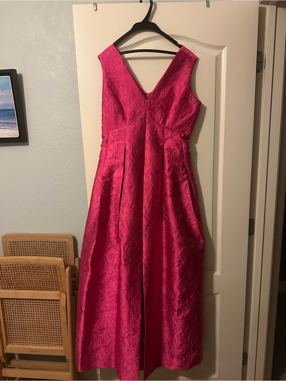 Floral Textured Jacquard V-Neck Sleeveless Gown